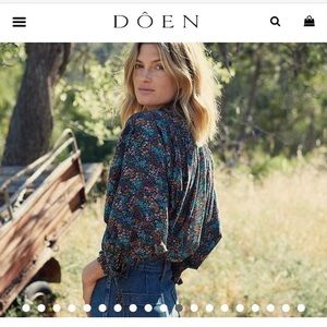 Doên Navy Lady Bird Floral Rose Top Sz XXL